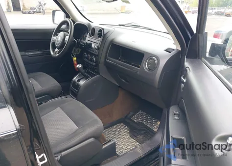 2015 Jeep Patriot Altitude Edition z USA, uszkodzony, nr VIN 1C4NJRBB3FD348429